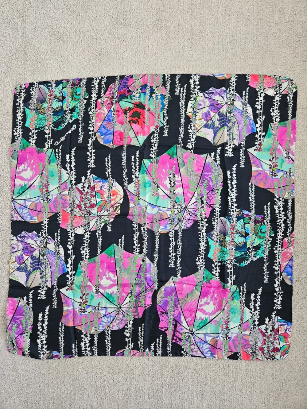 Silk twill square scarf 65cms
